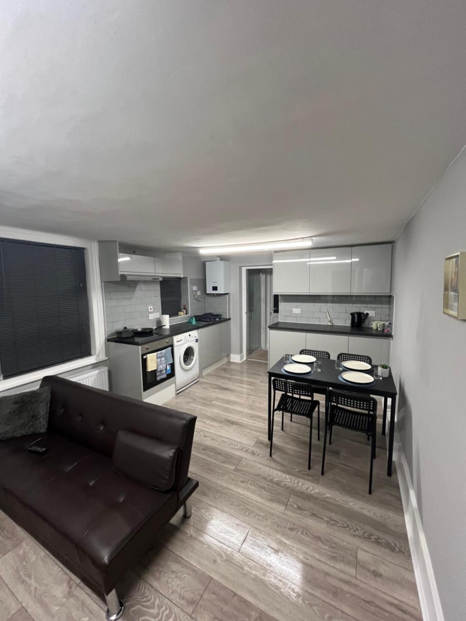 Super Central 2 Bed Flat Лондон Экстерьер фото